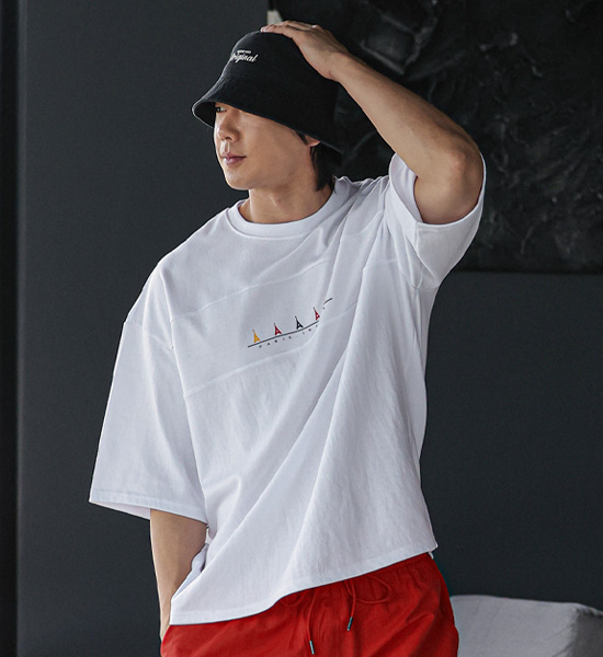 (XL~6XL)<br>라라오 incised short-sleeved T-shirt