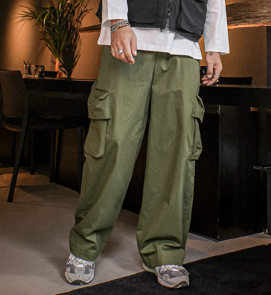 (XL-6XL)<BR>부라토키 wide fit cargo-banding pants