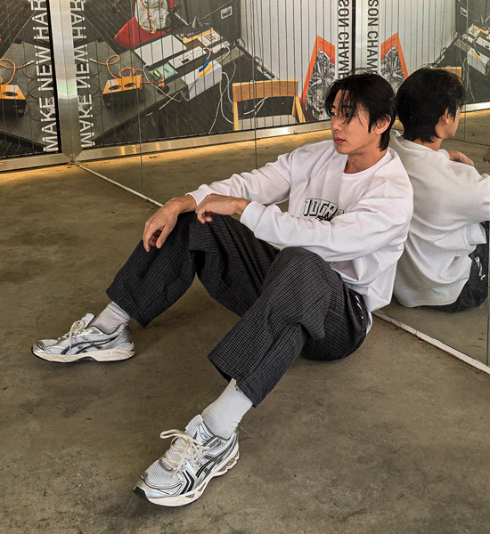마빈크리 a long-sleeved t-shirt