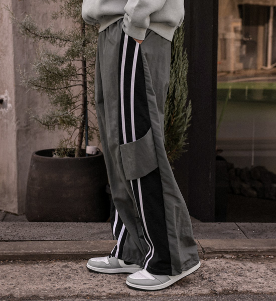 스라프디 Semi-wide fit nylon banding pants