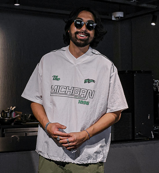 초키탄 nylon Short T shirts