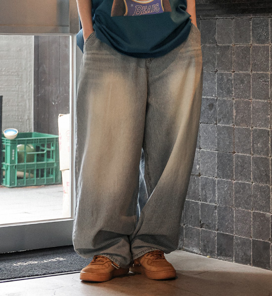 코라드비 wide fit Stripe denim pants