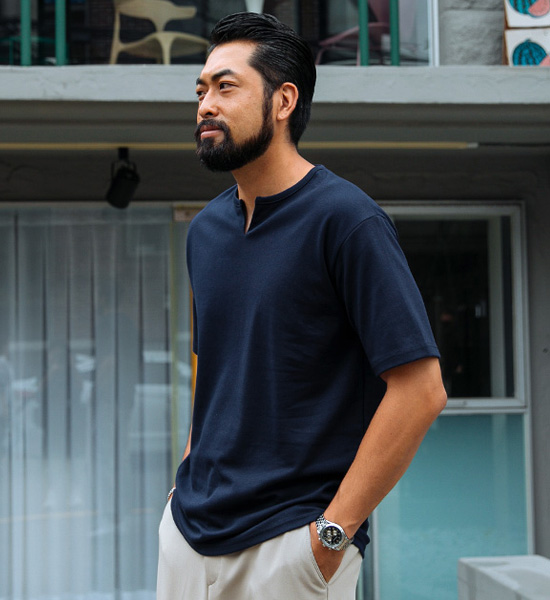 (L~5XL)<br>손을 위로 Short T shirts