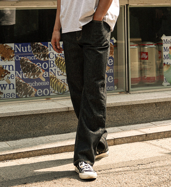 사리냑 standard fit Non-faded denim pants
