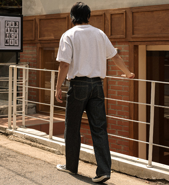 사리냑 standard fit Non-faded denim pants