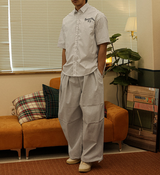 모하치 Stripe short-sleeved shirt