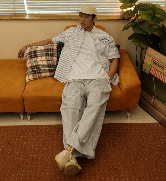 모하치 Stripe short-sleeved shirt