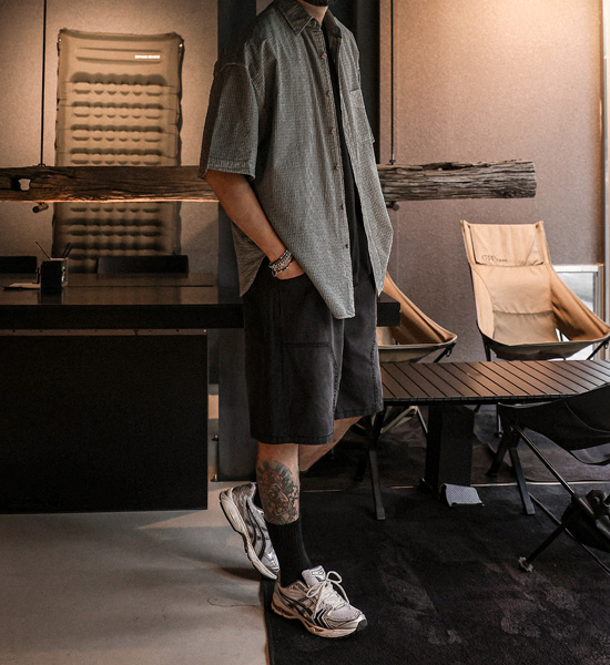 투이자 pigment short-sleeved shirt