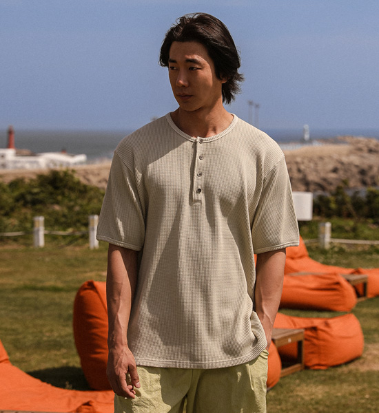 마이푸 pigment Henley neck short-sleeved T-shirt