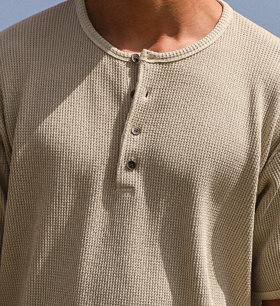 마이푸 pigment Henley neck short-sleeved T-shirt