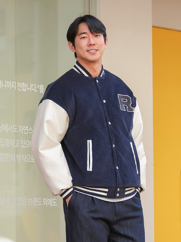 <br><font color="#fd0303">[365SALE]</font><br><font color="#2046a7">★교환/반품불가★</font><BR>코우타 Jacket