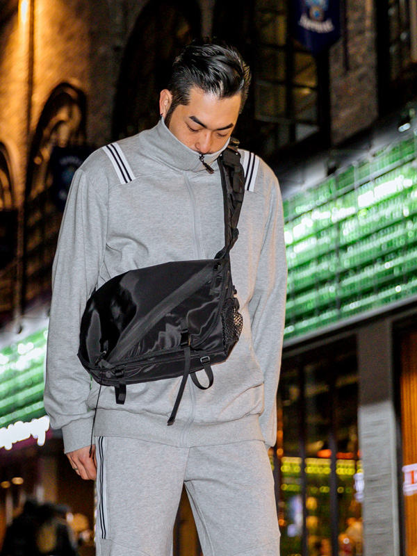 (M-4XL)<BR>반기다 Zip up