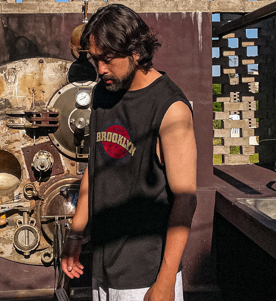 바두아라 Sleeveless shirts