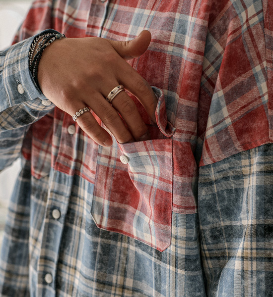 소카다 checkered shirt