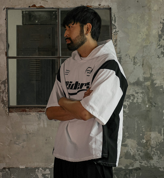빌라카 nylon hooded short-sleeved shirt