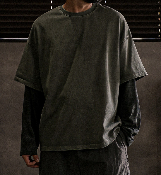 아이기나 pigment a long-sleeved t-shirt