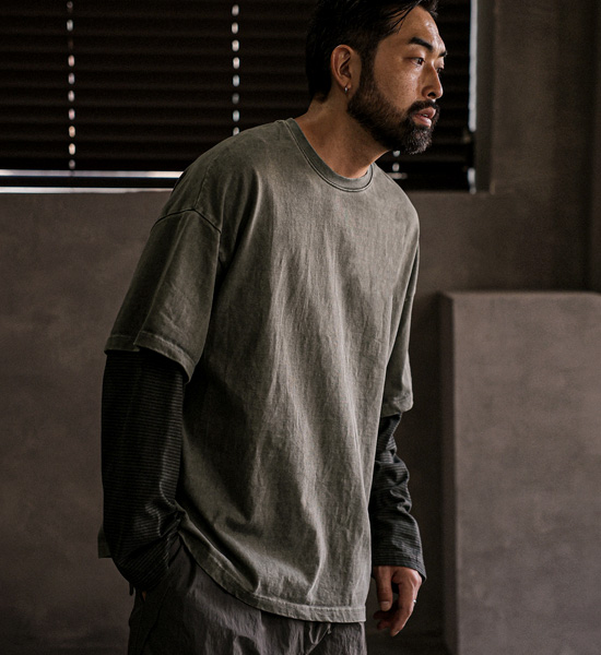 아이기나 pigment a long-sleeved t-shirt