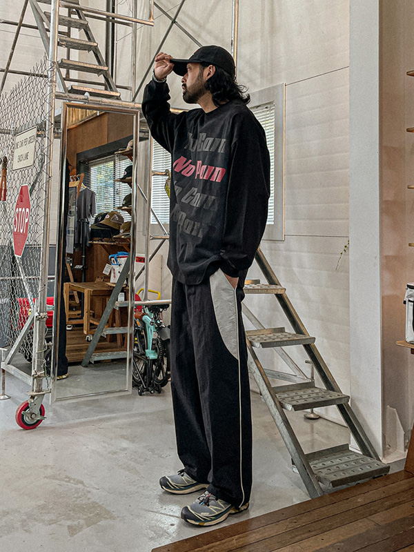 버런더 Semi-wide fit banding pants
