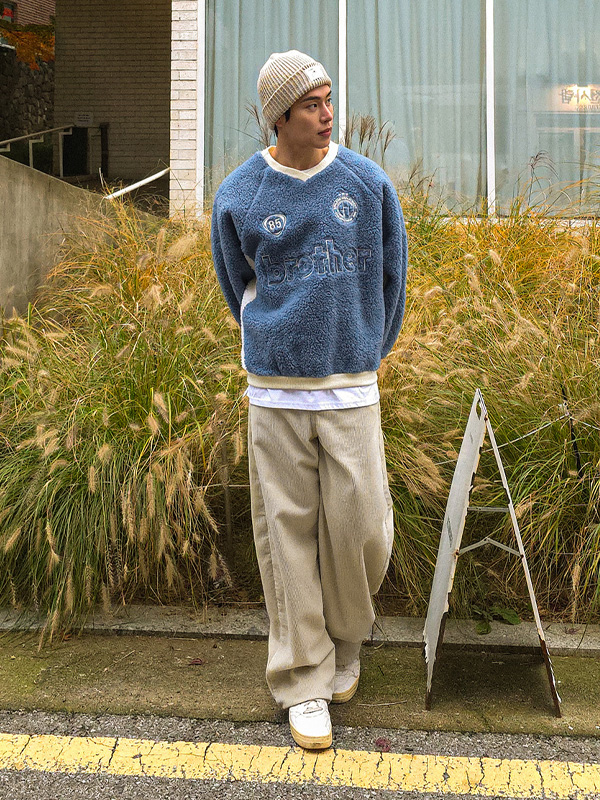 모디카 양털맨투맨