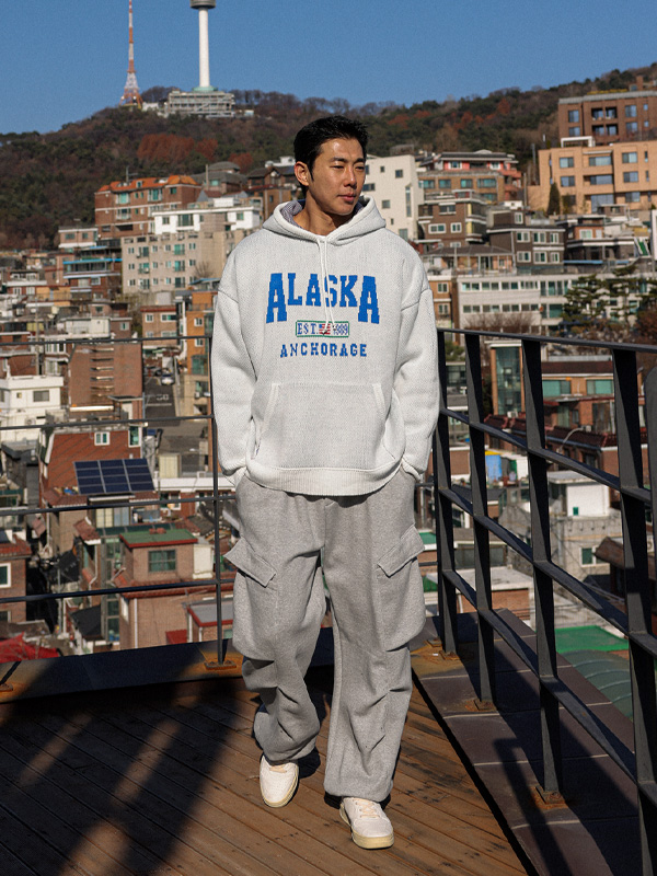 클라드노 Knit Hoodie