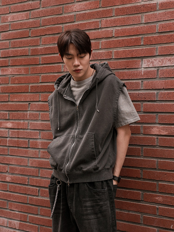 구스베이 pigment Hooded Vest