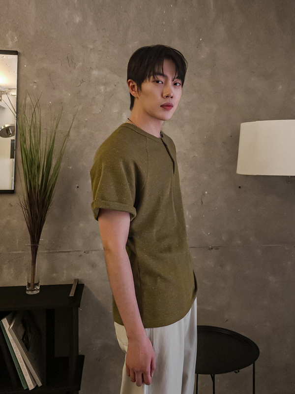 린도이아 Henley neck Short T shirts