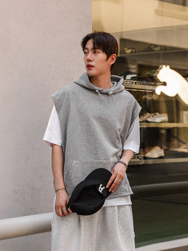 트리스킷 Hooded Vest