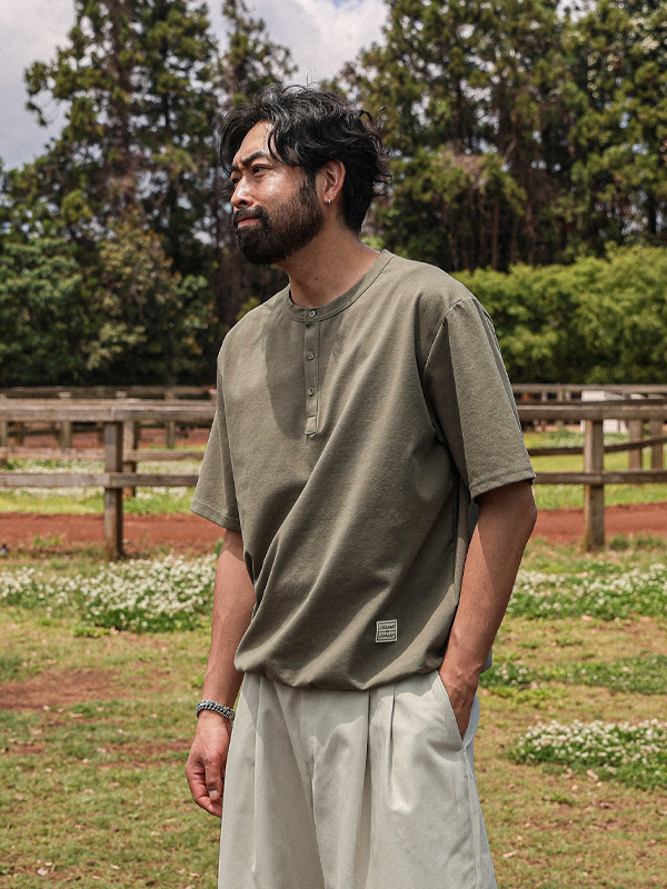 (M-6XL)<br>톰마시 넣은척 Henley neck 분또반팔티 T077