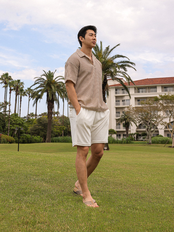 (L-5XL)<br>토냐 Stripe Open Collar short-sleeved knitwear