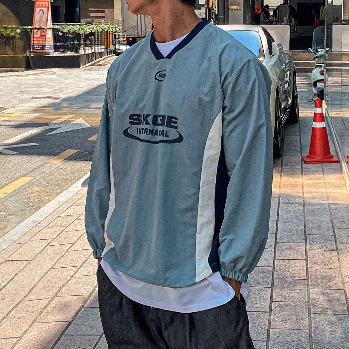 스코비 nylon a long-sleeved t-shirt