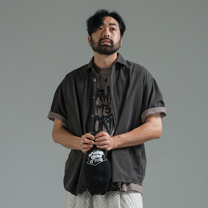 그라보바 pigment short-sleeved shirt