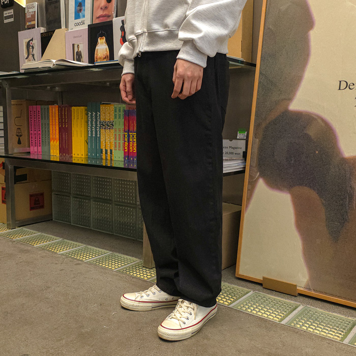 (30-40)<br>산다칸 Slim Fit Back banding denim pants