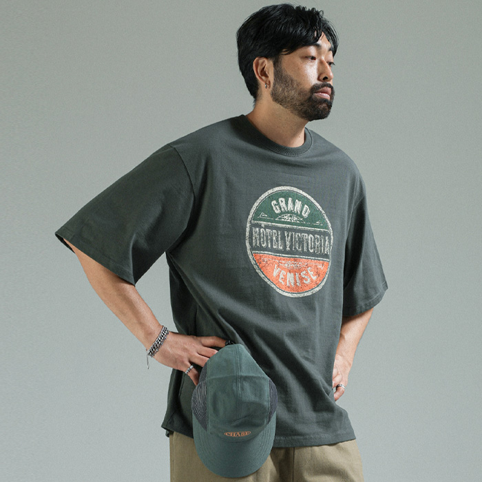 퀸스웨이 Short T shirts
