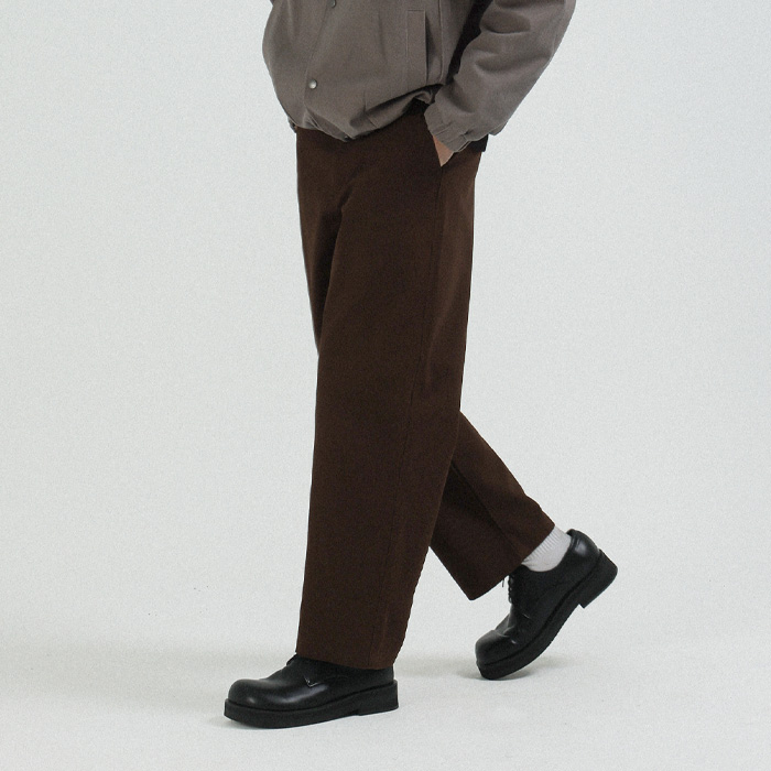 온타리오 Semi-wide fit chino pants